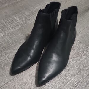 Elegant Black Ankle Boots